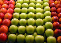 003 Market Apples